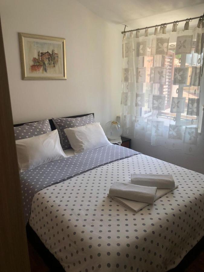 Old Town Apartment Nina Split 2 Bagian luar foto